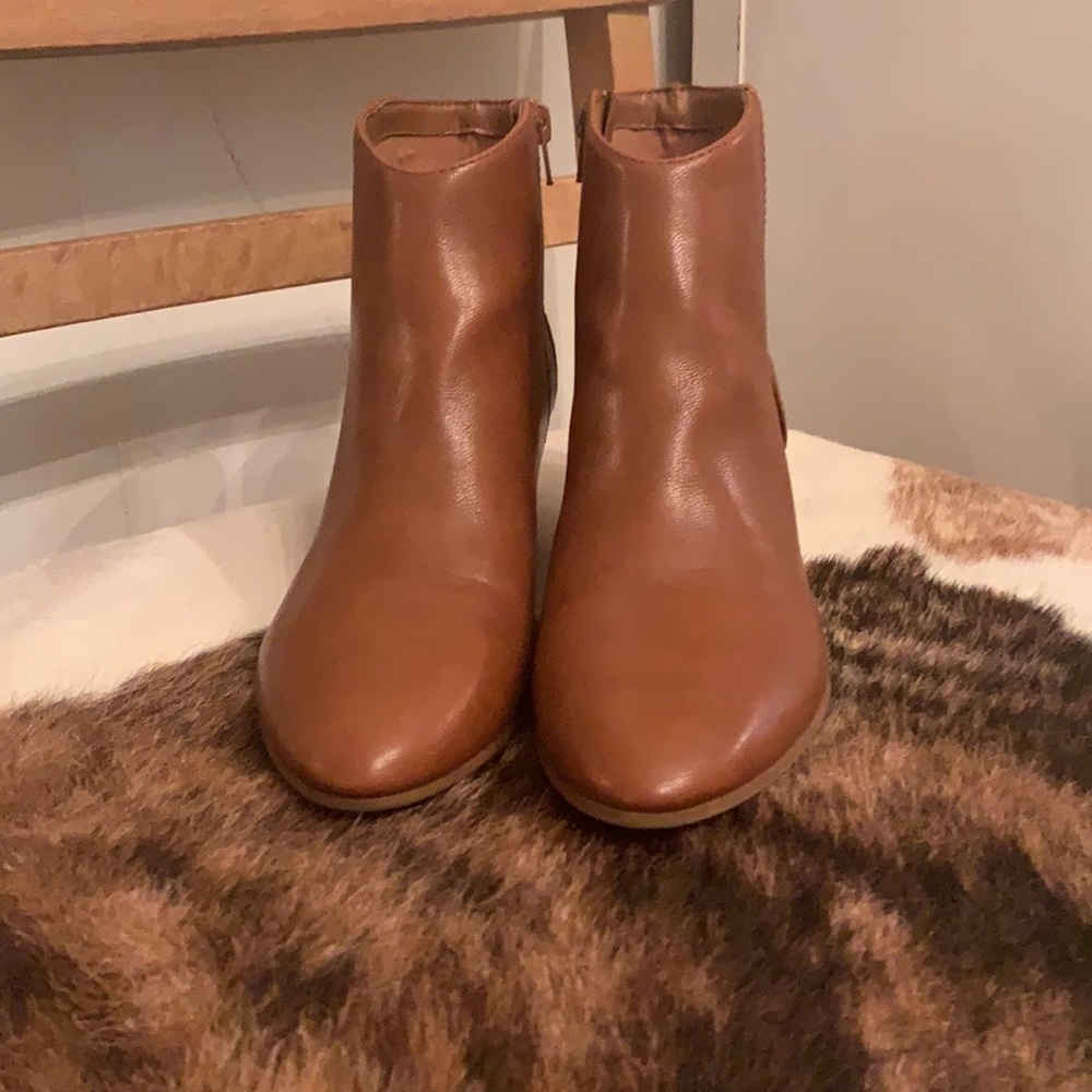 Women’s booties - Picture 2 of 8